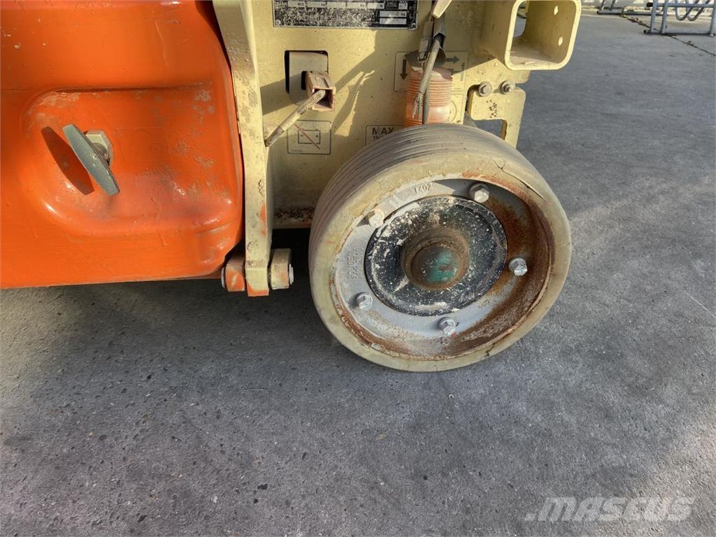 JLG 1930ES (4520) Saksilavat