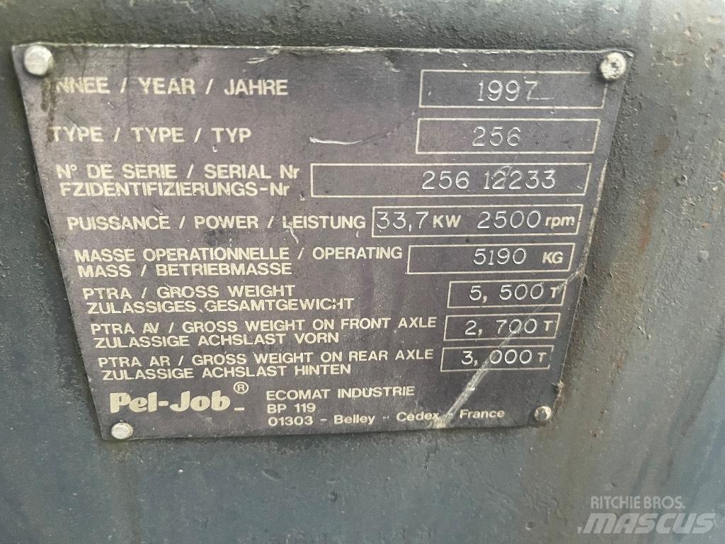  Peljop EW 256 Pyöräkaivukoneet