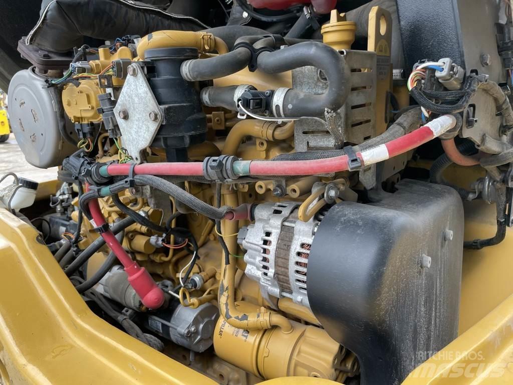 CAT 907M Pyöräkuormaajat