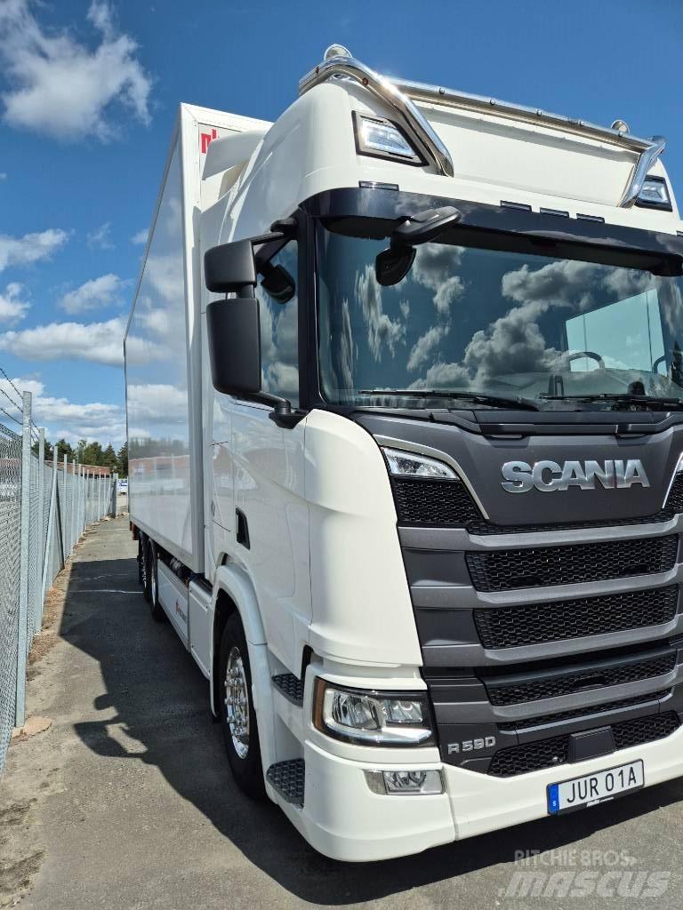 Scania R 590 Umpikorikuorma-autot