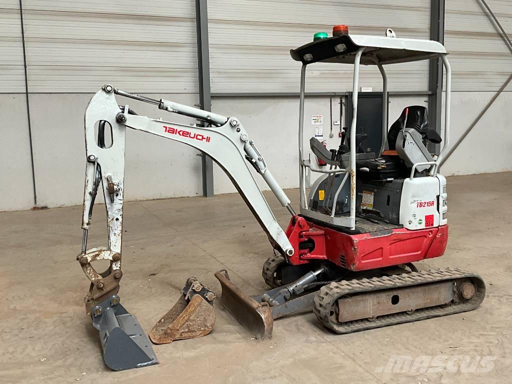 Takeuchi TB 215 R Minikaivukoneet < 7t