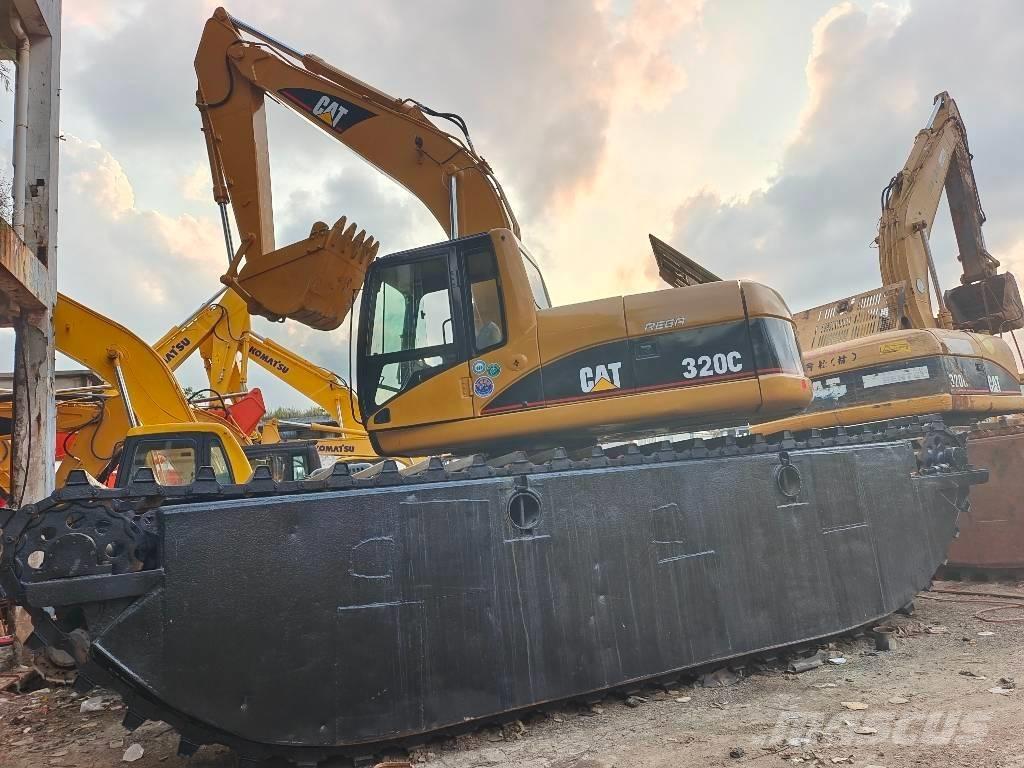CAT 320 C Amfibio-kaivinkoneet