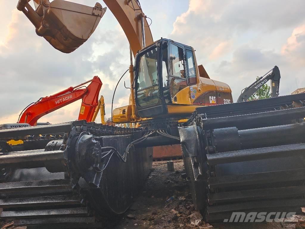 CAT 320 C Amfibio-kaivinkoneet