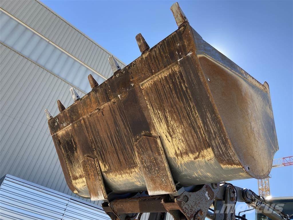 Liebherr L 546 Pyöräkuormaajat