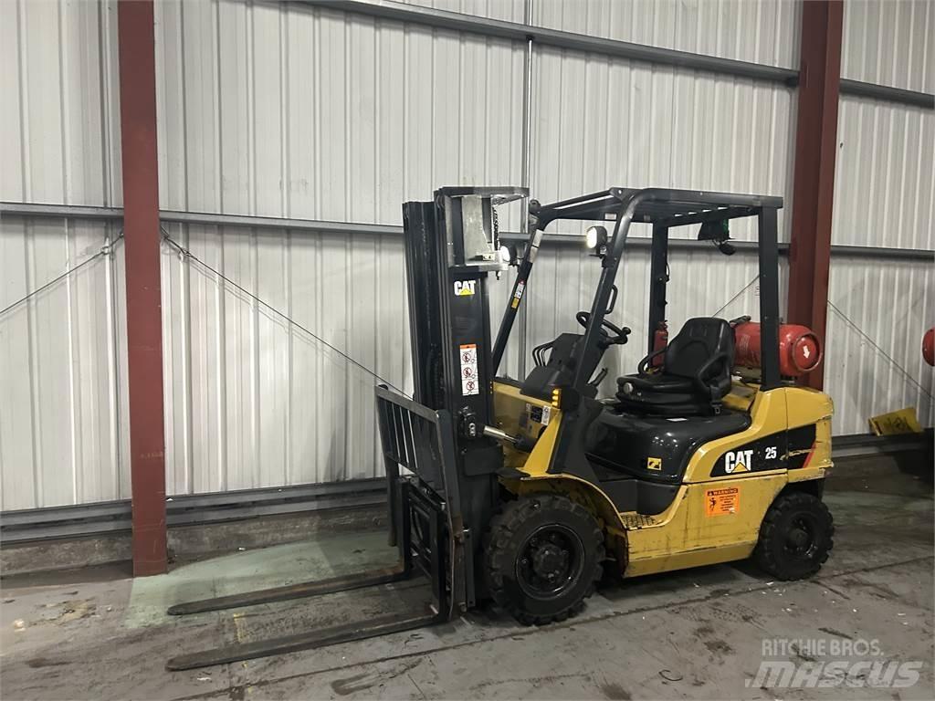 CAT GP25NT Nestekaasutrukit