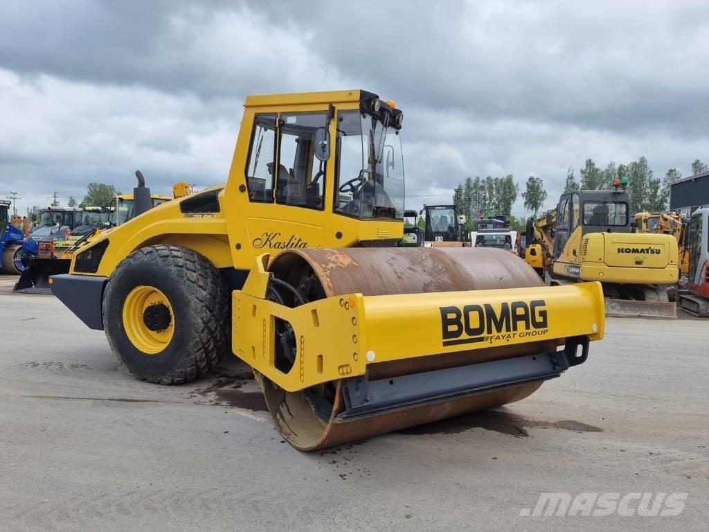 Bomag BW 213 D H-4 Yksivalssijyrät