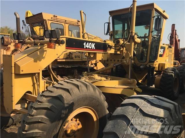 CAT 140K Tiehöylät