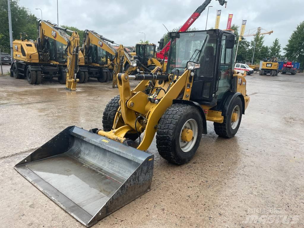 CAT 906 M Pyöräkuormaajat