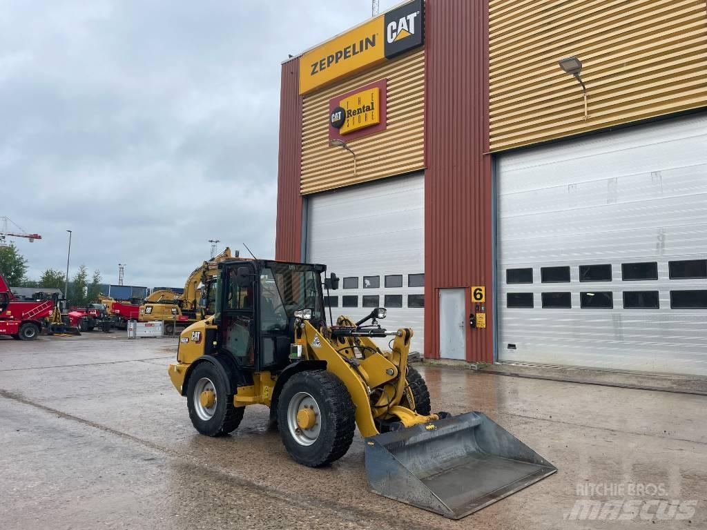 CAT 906 M Pyöräkuormaajat