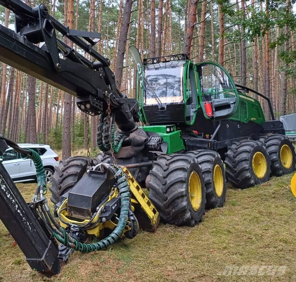 Johan Deere 1270G Harvesterit