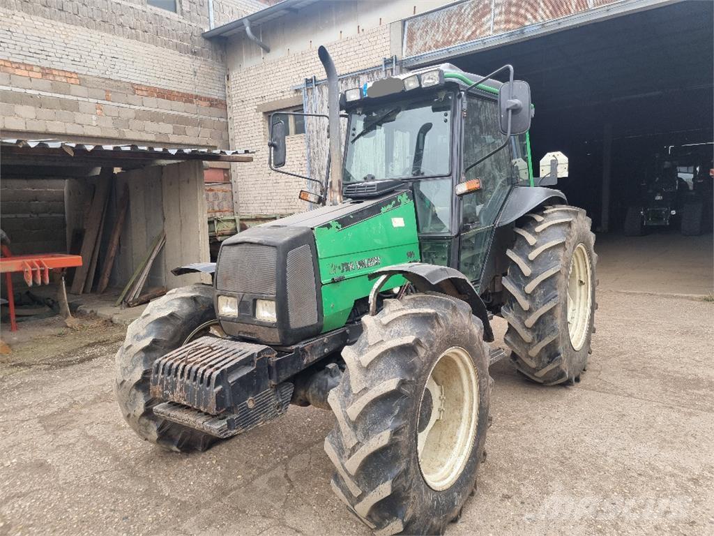 Valtra Valmet 900 Traktorit