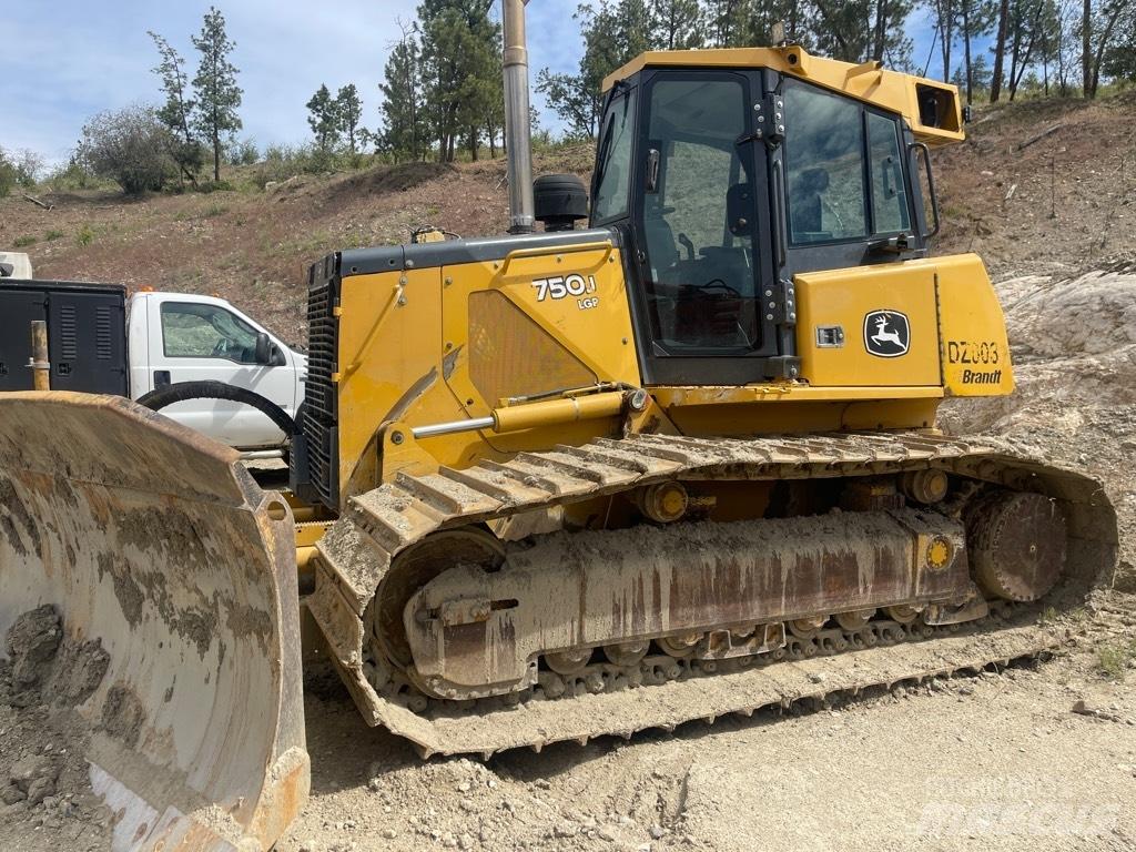 DEERE 750J Telaketjupuskutraktorit