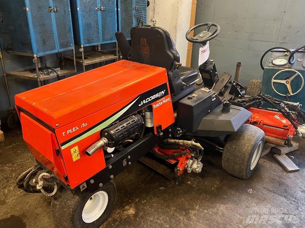 Jacobsen T-PLEX185 Päältäajettavat ruohonleikkurit