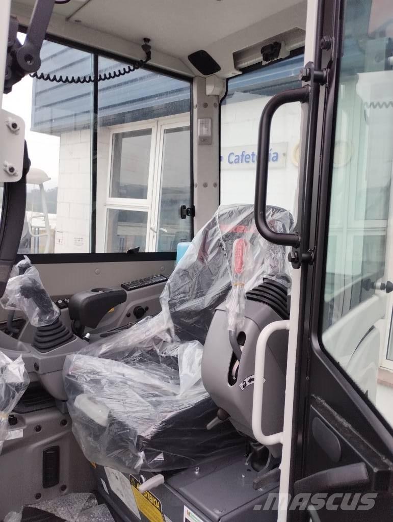 Takeuchi TB 325 R Minikaivukoneet < 7t