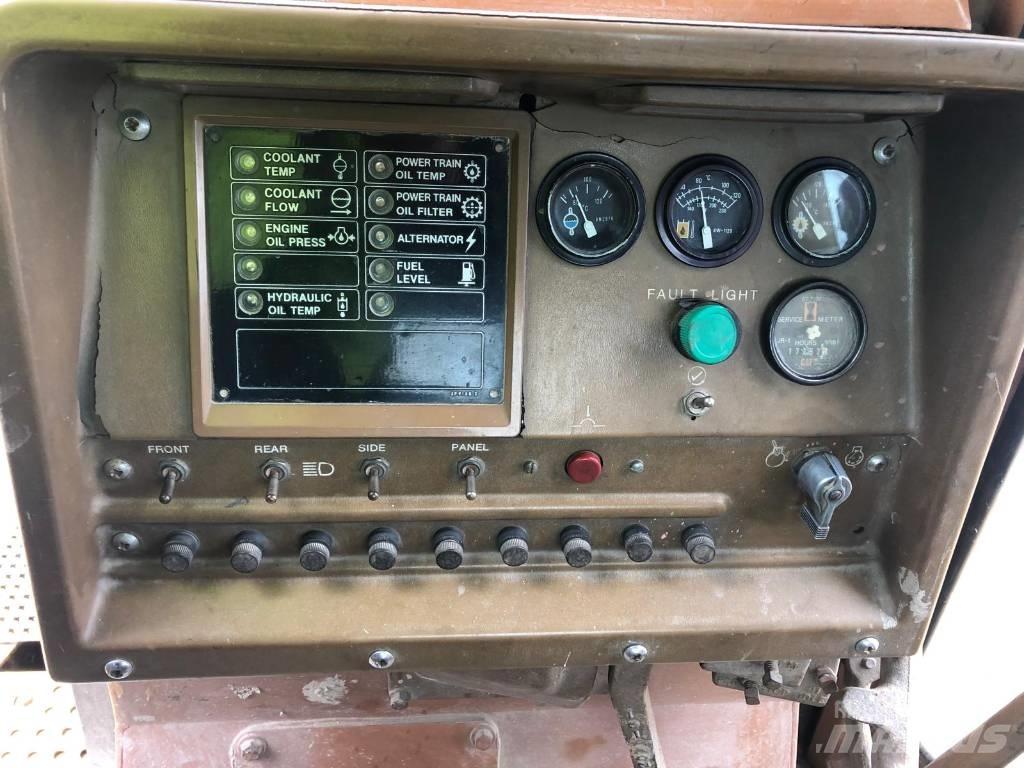CAT D 10 Telaketjupuskutraktorit