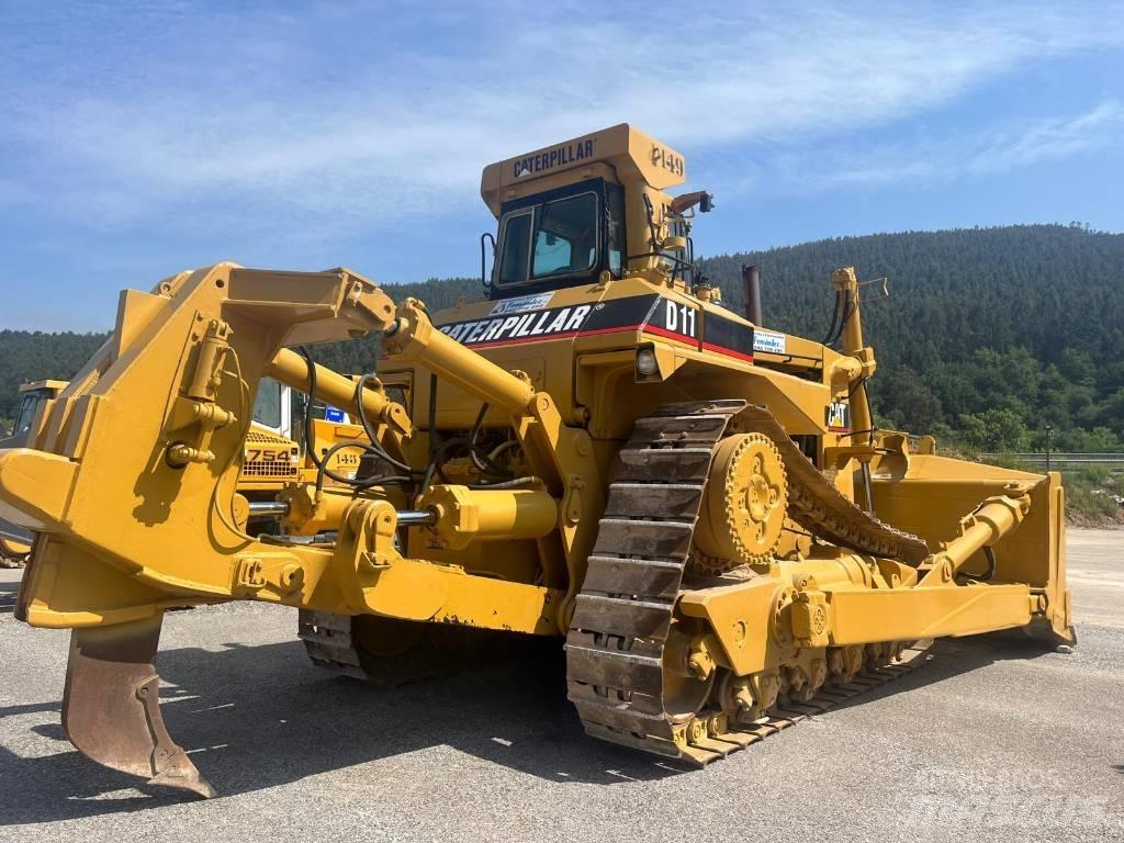 CAT D 10 Telaketjupuskutraktorit