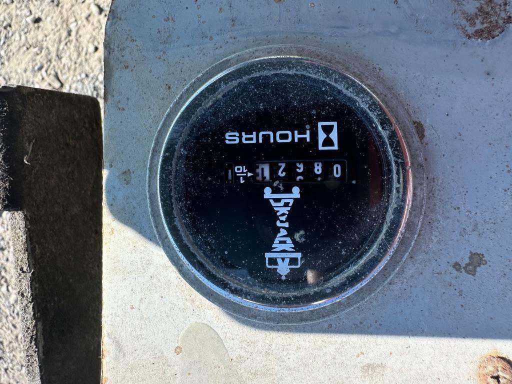 SkyJack SJ III 3015 Saksilavat