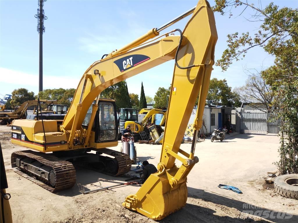 CAT 320 B Telakaivukoneet