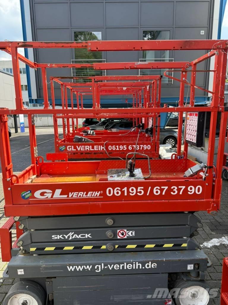 SkyJack SJ 3219 Saksilavat