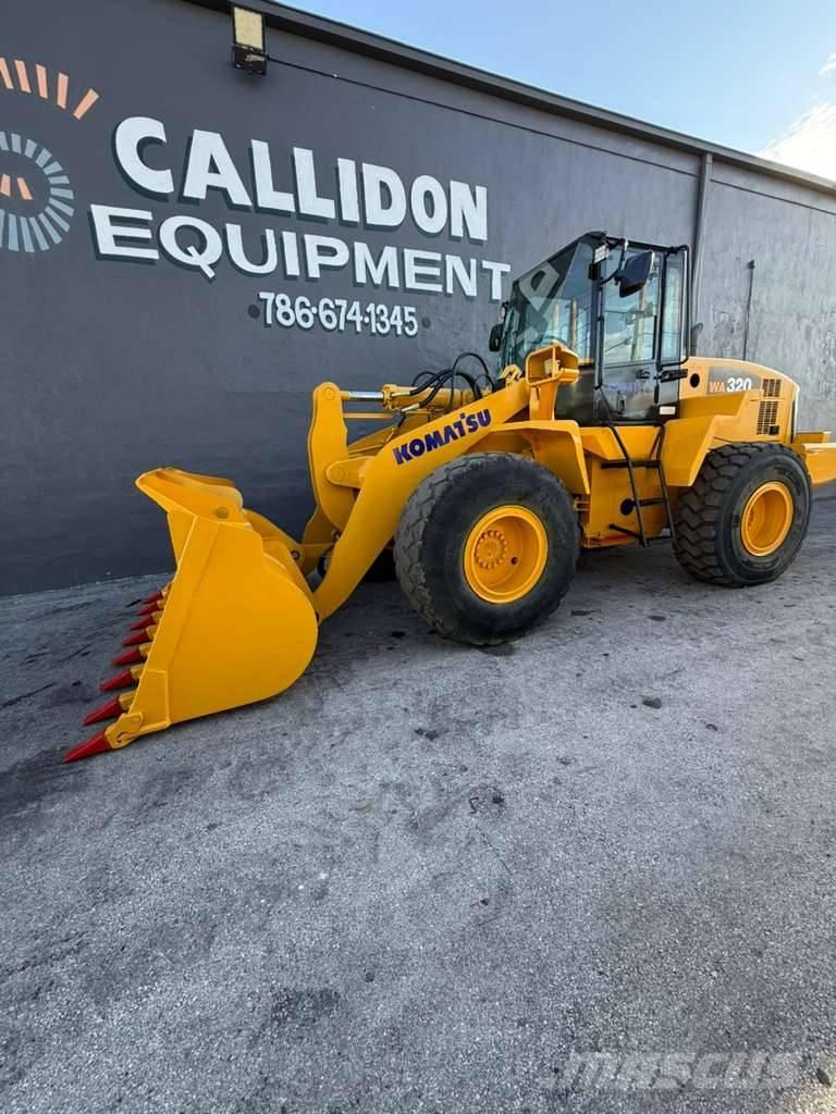 Komatsu WA 320-5L Pyöräkuormaajat