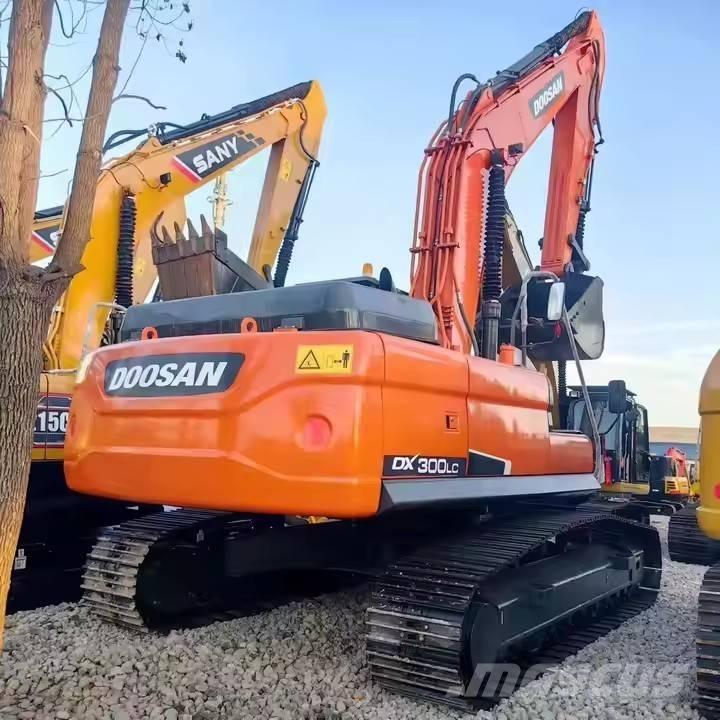 Doosan DX 300 LC Telakaivukoneet