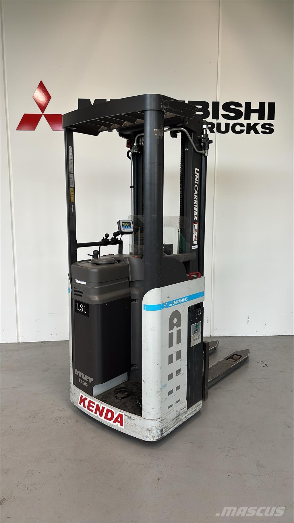 Atlet A160 Ajettavat pinoamisvaunut