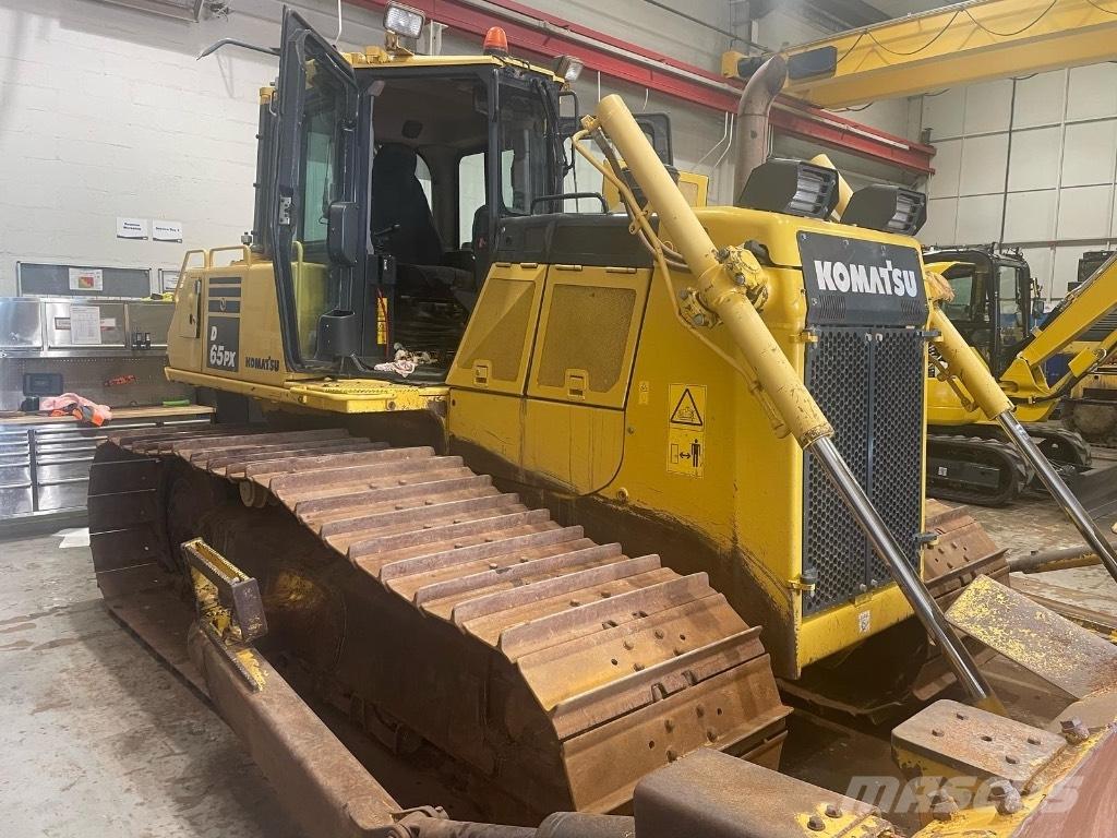 Komatsu D 65 PX-18 Telaketjupuskutraktorit