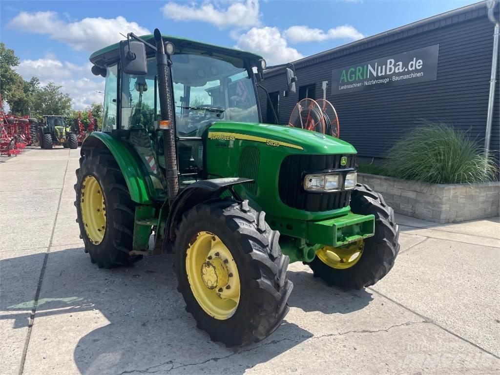 John Deere 5820 Traktorit