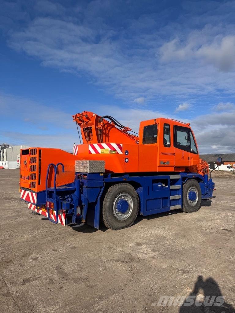 Kato CR 200 Ri Mobiilinosturit