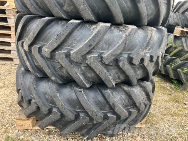  - - - 440/80R28 Renkaat ja vanteet