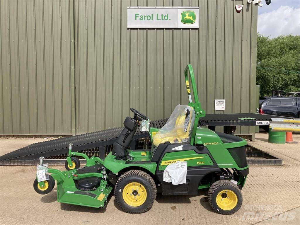 John Deere 1550 Päältäajettavat ruohonleikkurit