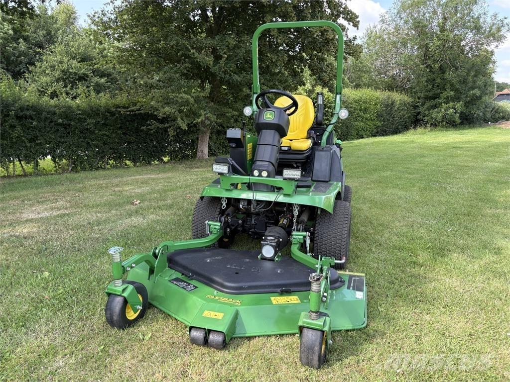 John Deere 1570 Päältäajettavat ruohonleikkurit