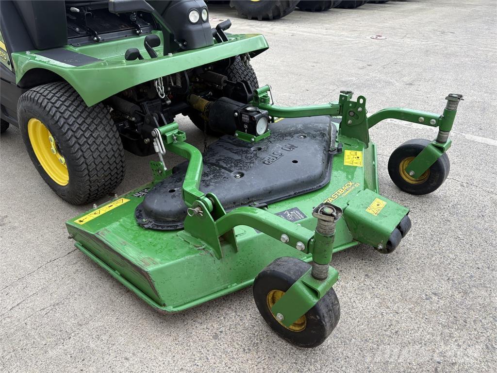 John Deere 1570 Päältäajettavat ruohonleikkurit