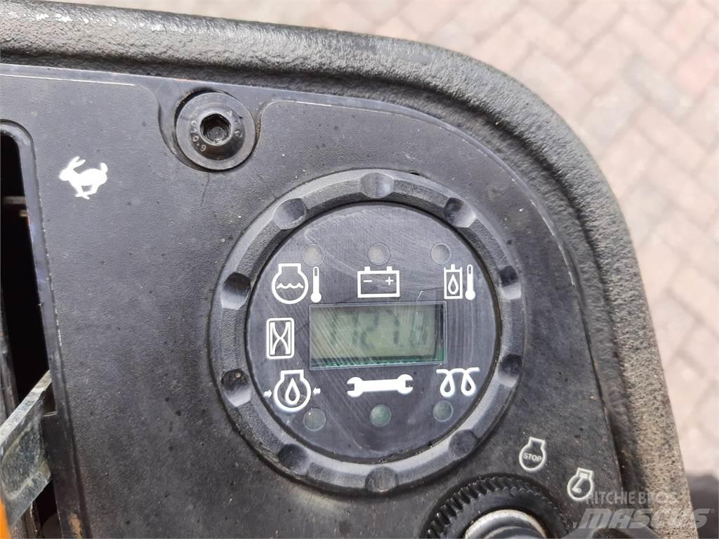 John Deere 2500EH Perässäkäveltävät leikkurit
