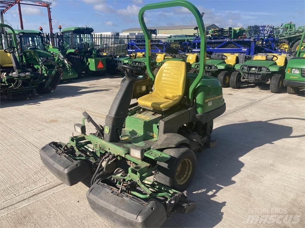 John Deere 2500EH Perässäkäveltävät leikkurit