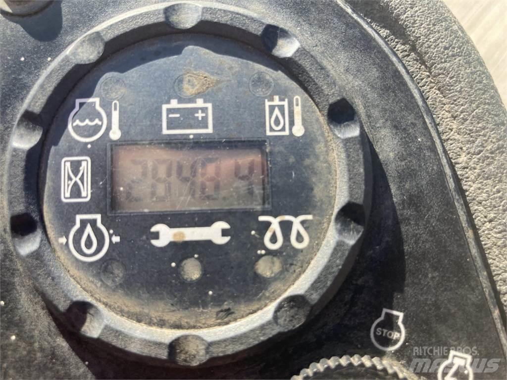 John Deere 2500EH Perässäkäveltävät leikkurit