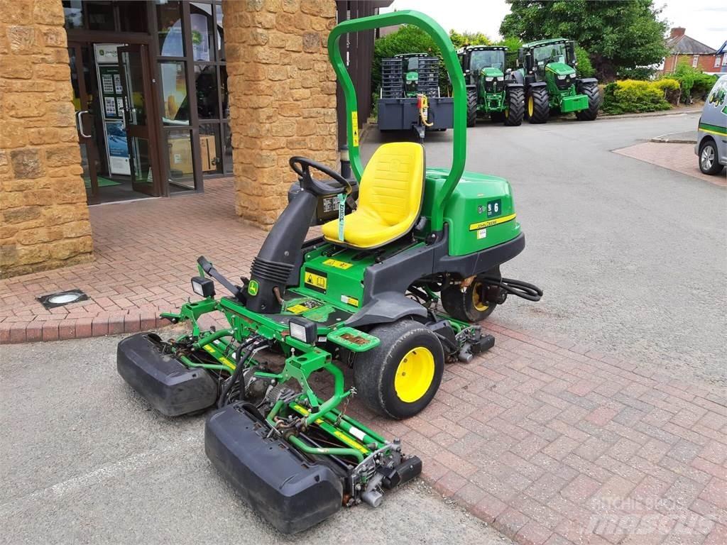 John Deere 2500EH Perässäkäveltävät leikkurit