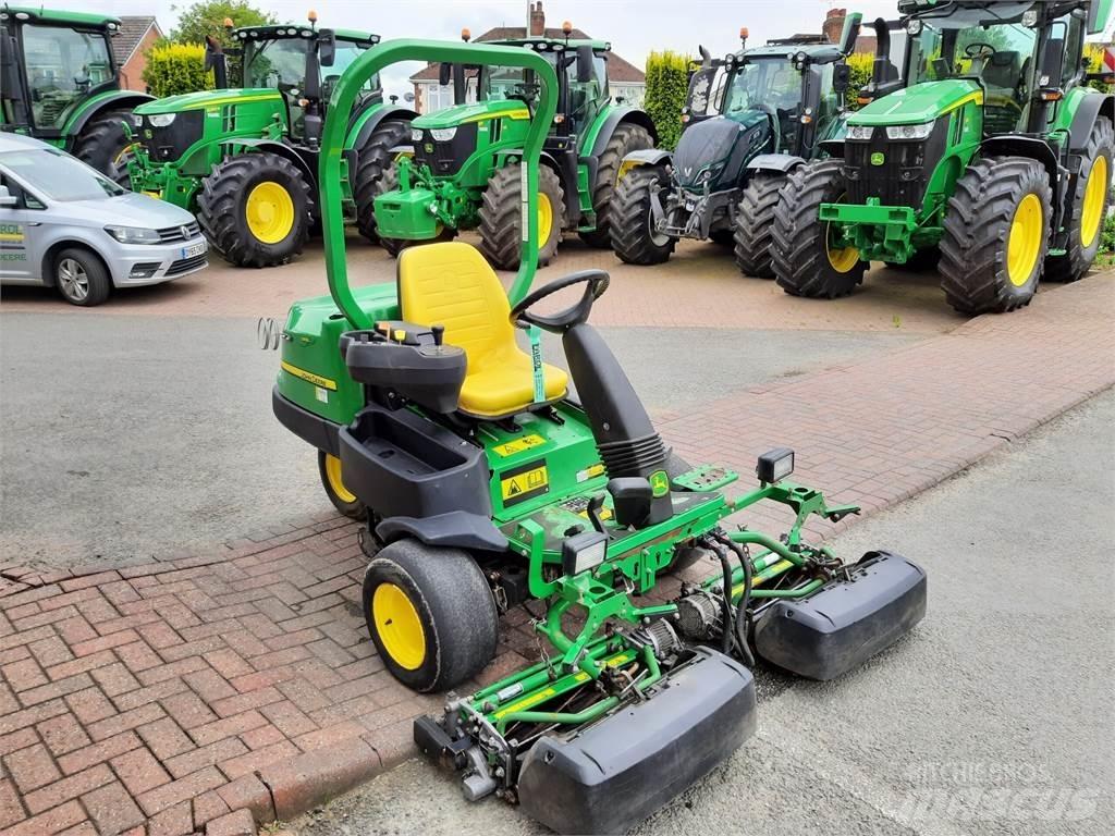 John Deere 2500EH Perässäkäveltävät leikkurit