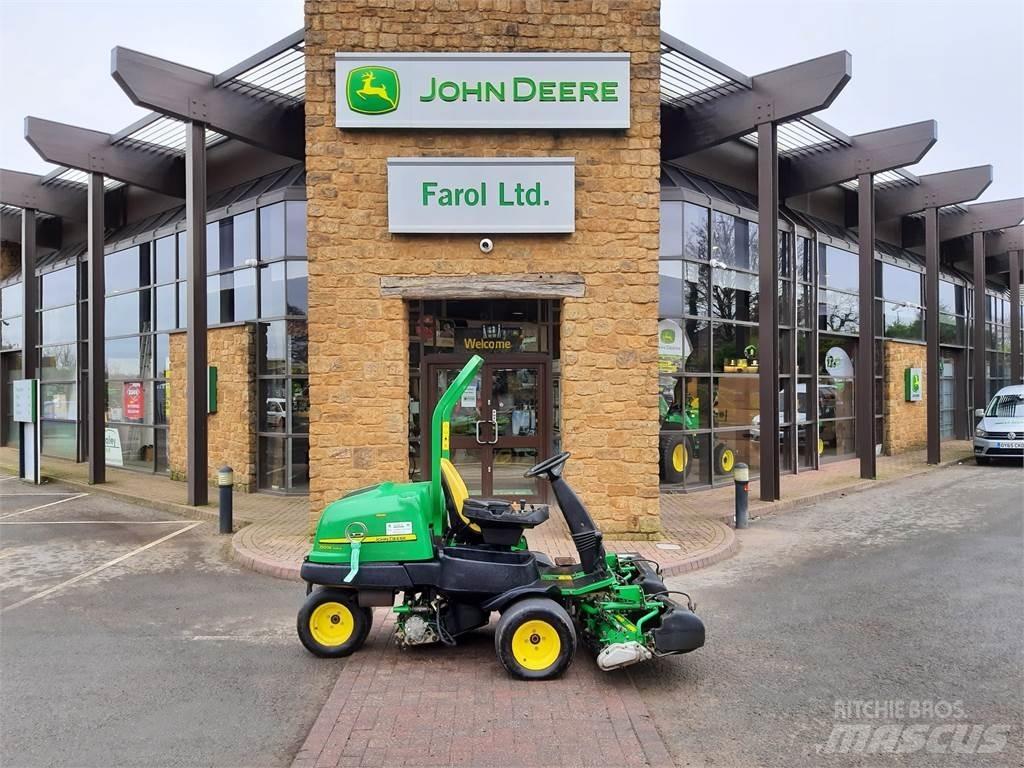 John Deere 2500EH Perässäkäveltävät leikkurit