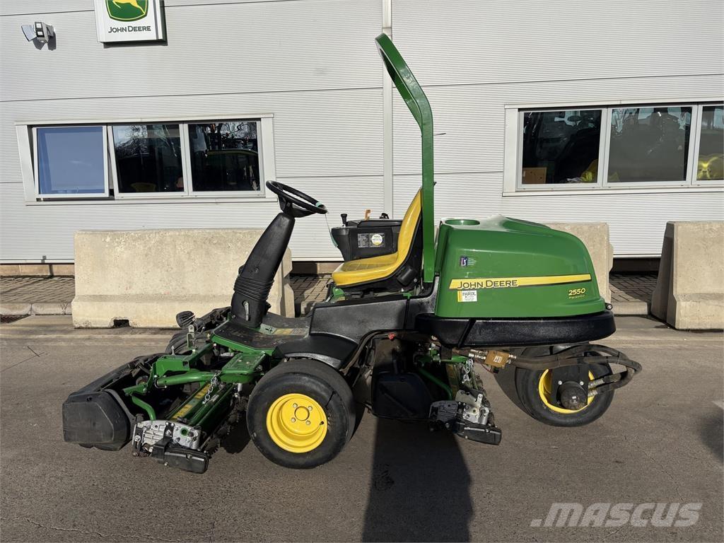 John Deere 2550EH Perässäkäveltävät leikkurit
