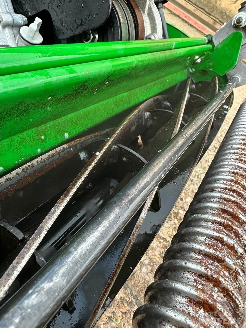 John Deere 260SL Perässäkäveltävät leikkurit