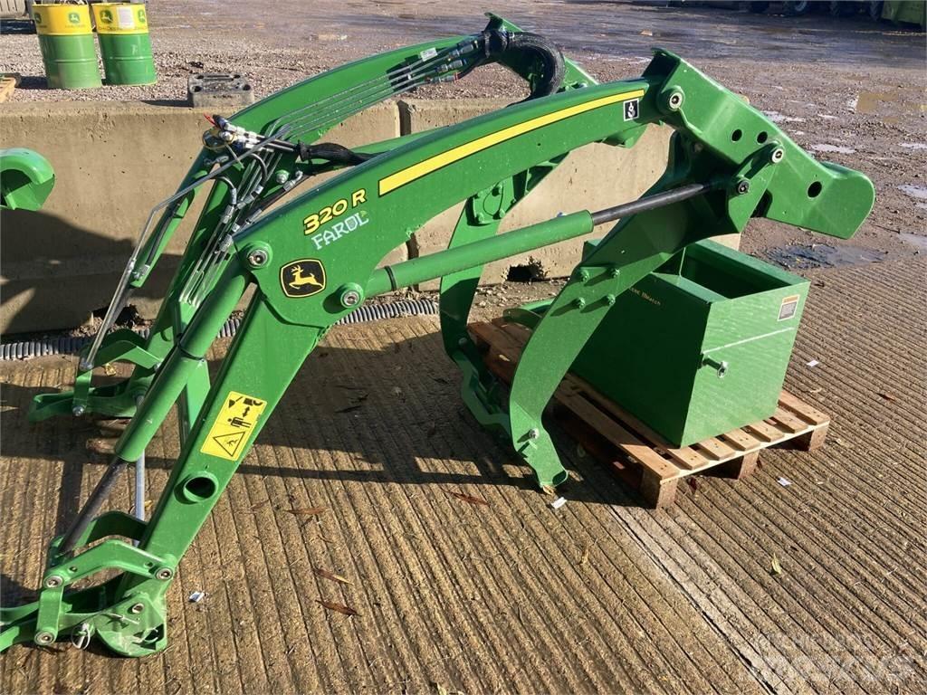 John Deere 320R Taajamatraktorit