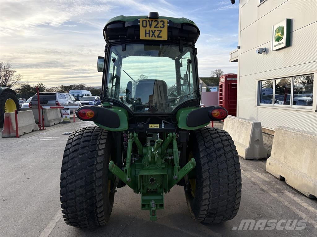 John Deere 4066R Taajamatraktorit