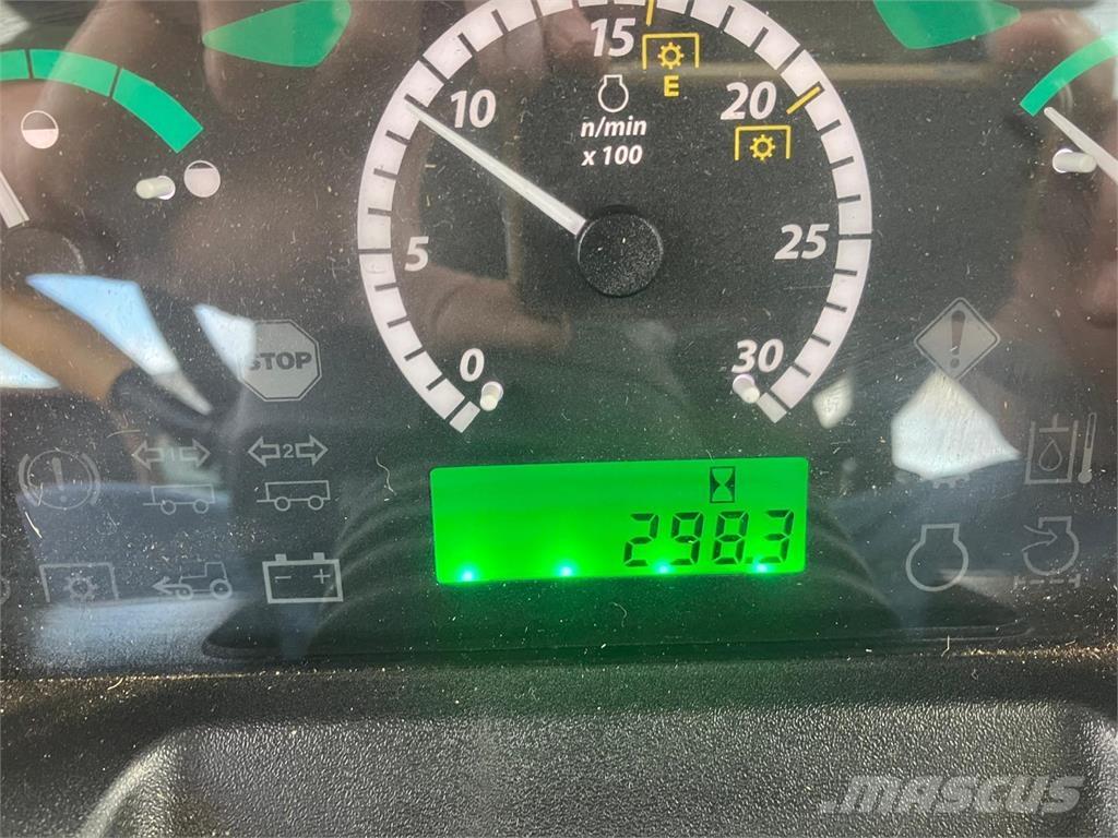 John Deere 5075E Traktorit