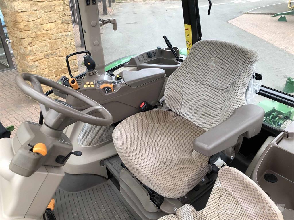 John Deere 5100R Traktorit