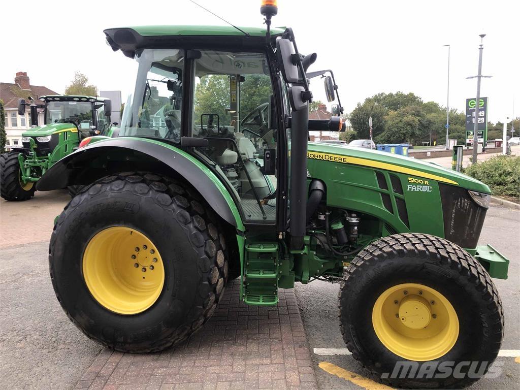 John Deere 5100R Traktorit