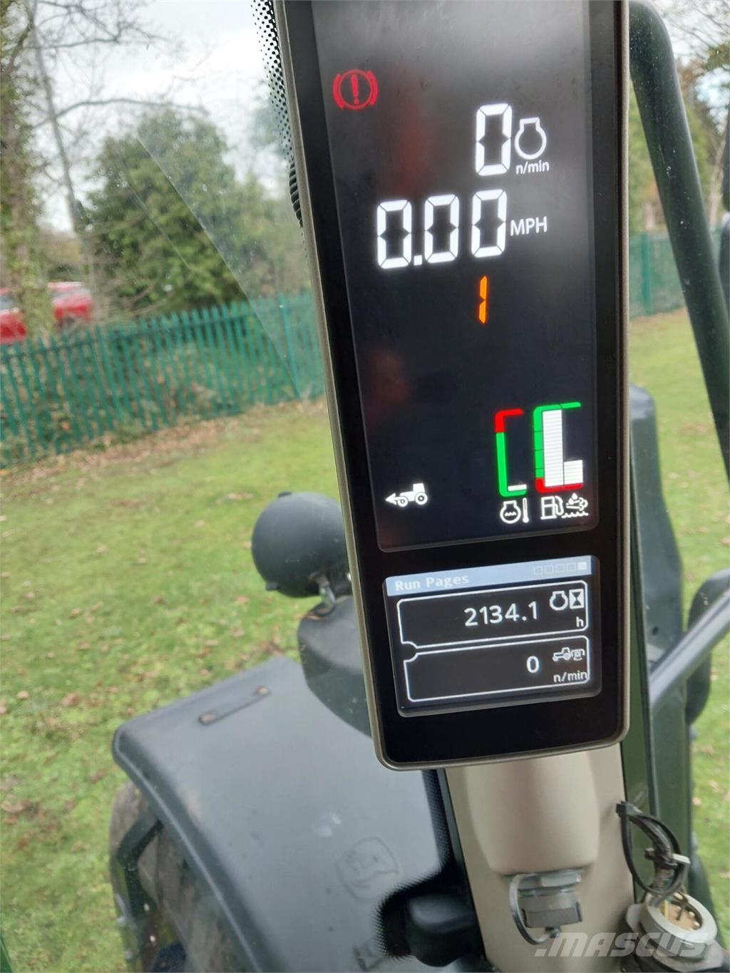 John Deere 6100M Traktorit