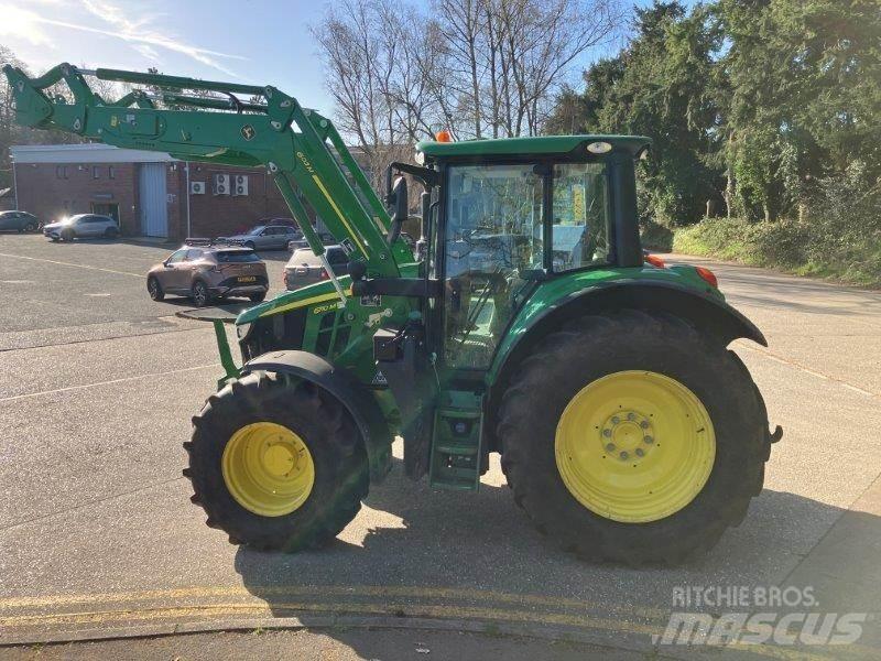 John Deere 6110M Traktorit