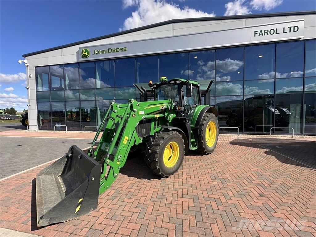 John Deere 6110M Traktorit