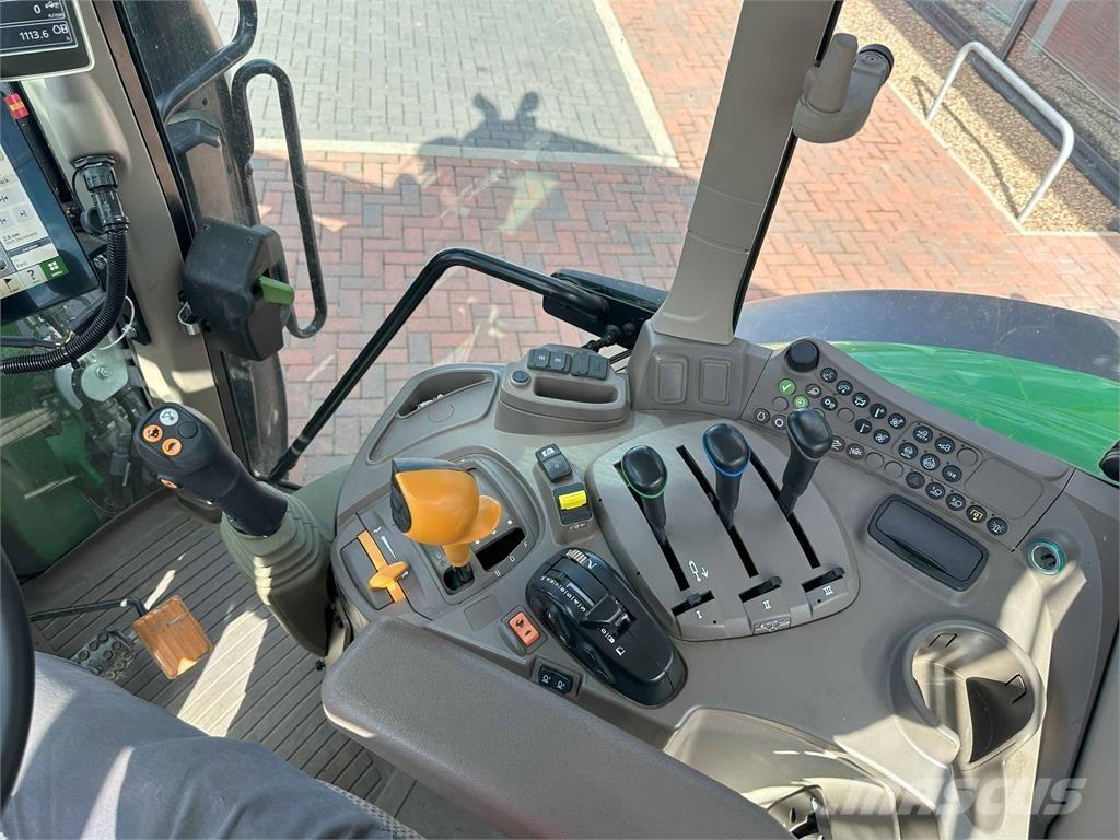 John Deere 6110M Traktorit